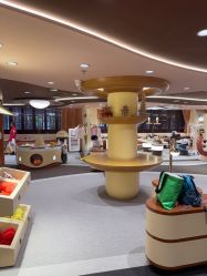 -奈尔宝·国风主题儿童乐园·亲子餐厅(豫园商城店)