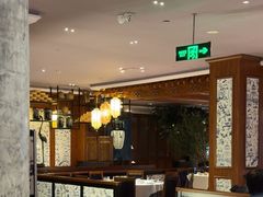 -八府香鸭·啫啫煲(华山路店)