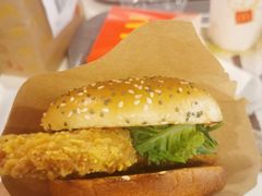 -麦当劳(新城市广场店)