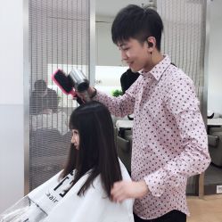 点击看大图 -简法造型·品牌形象店