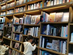 -茑屋书店(天目里店)