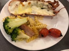 -小天鹅戴斯酒店鲸鲨百汇创作料理