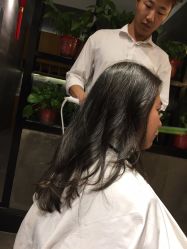 -时尚殿堂明星门店