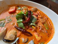 -Chom Cafe and Restaurant