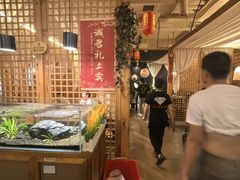 -六福烧烤酒馆(秦隆步行街店)