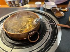 -阿山卓·野生菌火锅·纳西火塘烤肉