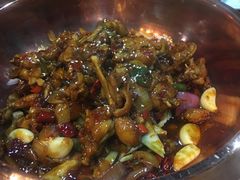 -虾弄弄海派小龙虾·牛羊蝎子火锅