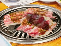 精品牛五花-唯成•韩国炭火烤肉 유성고기