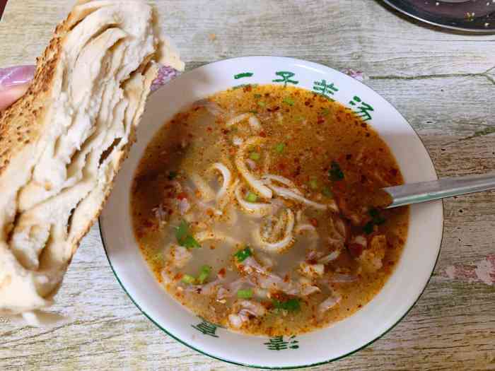 平泉二子羊汤-"每次回去都去他家吃一次,我们两个人要的一.