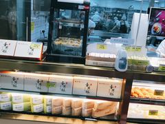 面包甜点陈列柜-鲍师傅糕点(百盛西南商都店)