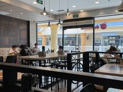 大堂-康师傅私房牛肉面(马泉营奥莱店)