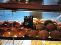 -Dough&Joe团憩(瑞虹天地月亮湾店)