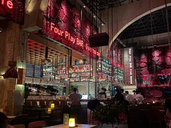 -FOUR PLAY BAR