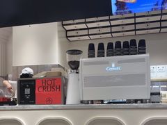 -HOT CRUSH趁热集合·现烤面包(环球港店)