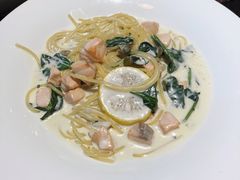 三文鱼菠菜面-TAMATI(巴黎贝甜韩式西餐厅店)