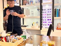 -浮光眼镜·蔡司视觉合作·数字验配中心(陆家嘴店)