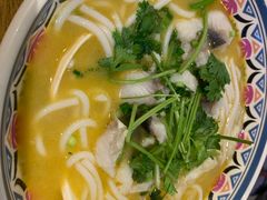 -鑫花溪牛肉米粉(人民广场店)