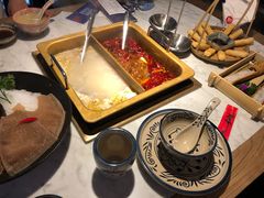 -尚尚仙·酸汤猪手·猪肚鸡火锅(华联万柳购物中心店)