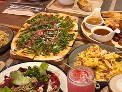 -Common Table · Brunch & Coffee