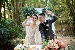 点击看大图 -太郎花子婚纱摄影艺术中心