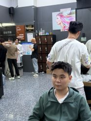 -藤野造型专业烫染接发