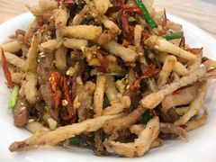 -江城燕子大排档(江汉路步行街店)