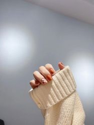 -悦指间美甲美睫