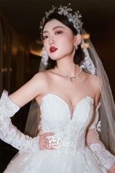 点击看大图 -艾拉·女王婚纱礼服馆