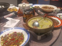 -香山湖家家宴(中山陵店)