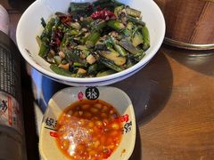 -富正毅三下锅·湘西韵味(天门山索道店)