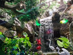 -多彩贵州城极地海洋世界