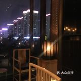 可以单人单锅，也可以有大锅。小料比较全