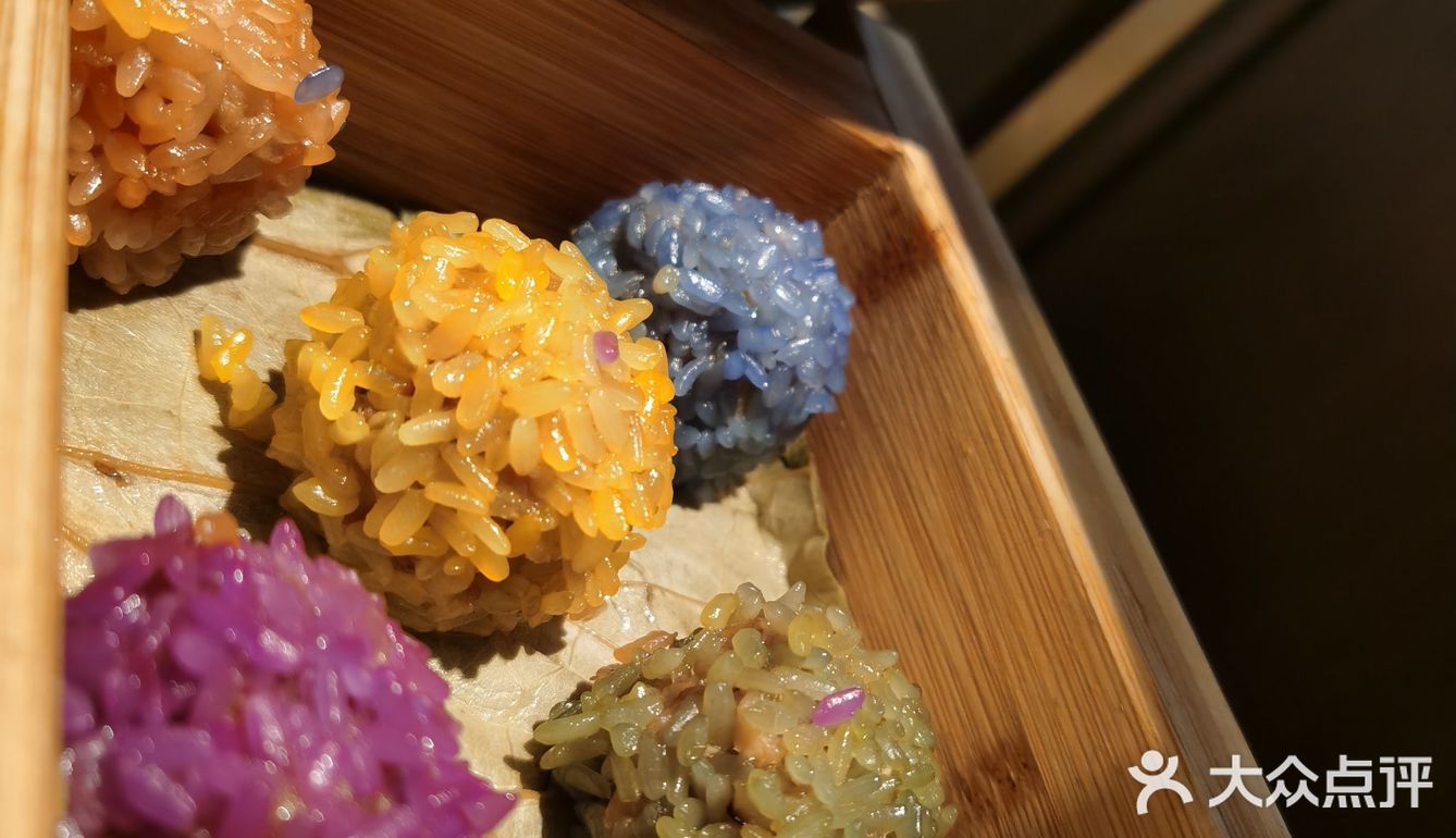 蛋黄味的彩色糯米球