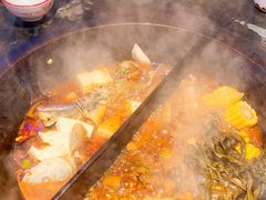 -鱼窝棚柴火铁锅炖(富山屯店)