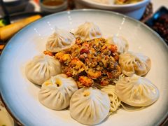 蟹粉小龙虾拌面-馋三尺蟹粉小笼(人民广场店)