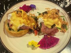 菠菜培根班尼迪克蛋-ChitChat奇洽·Bistro(黎黄陂路店)