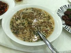 酸辣汤-梅龙镇酒家(南京西路总店)
