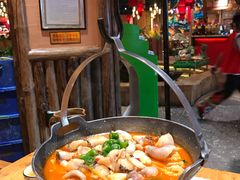 -老滇山寨•云南特色菜•地方菜•民族风情歌舞表演(金碧店)