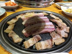 -唯成•韩国炭火烤肉 유성고기
