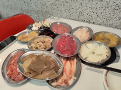 -喜歪歪·平价海鲜市场小火锅(龙阳广场店)