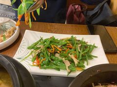 五彩花菇荷兰豆-云海肴·汽锅鸡·云南菜(苏州中心店)