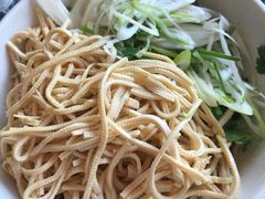 -十二忠手拉面(五福店)