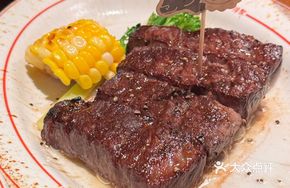 Dry-Aged M3 Wagyu Steak