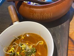 野生菌竹荪汽锅鸡-雀舞云南菜(乐客城店)