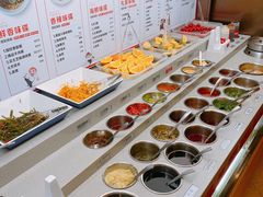 自助调料区-海底捞火锅(关山保利店)