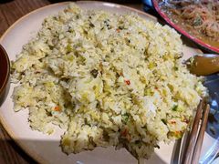 -半步颠小酒馆(爱琴海店)