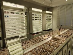 -目艮眼镜SHOWROOM(品牌集合店)