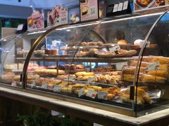 面包甜点陈列柜-巴黎贝甜(龙江店)