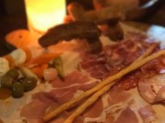 火腿芝麻菜披萨-Carbon莫卡哆·意大利复古集市餐厅(杭州大厦店)