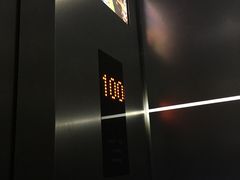 景点-上海环球金融中心云端足球盛典